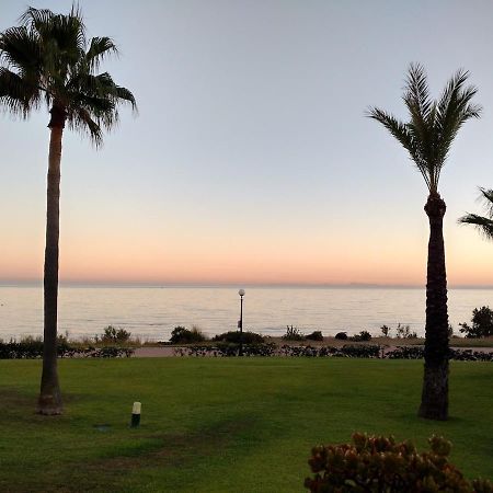 Luxury Three Bedroom Apartment At Estepona Exterior photo