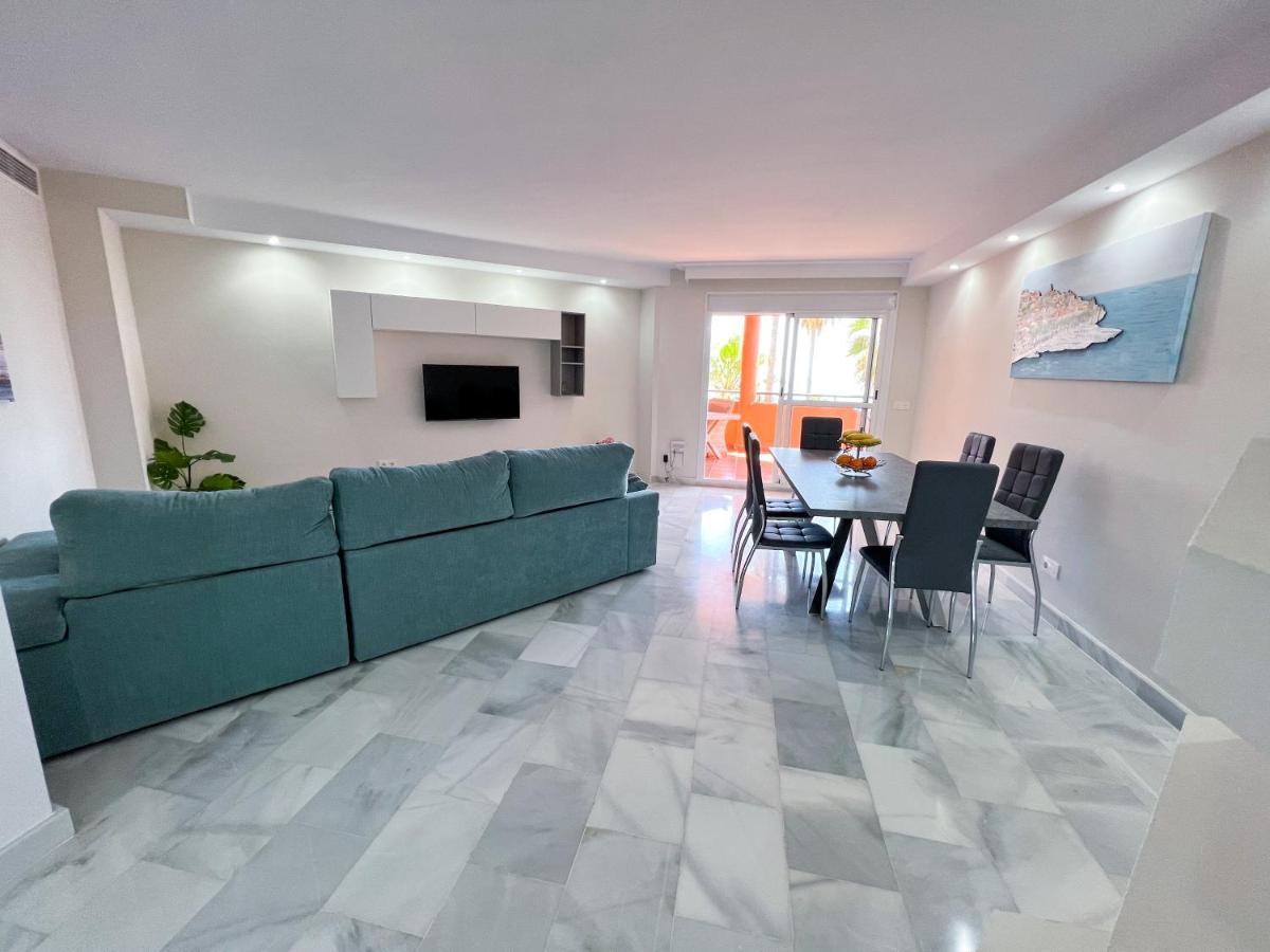 Luxury Three Bedroom Apartment At Estepona Exterior photo
