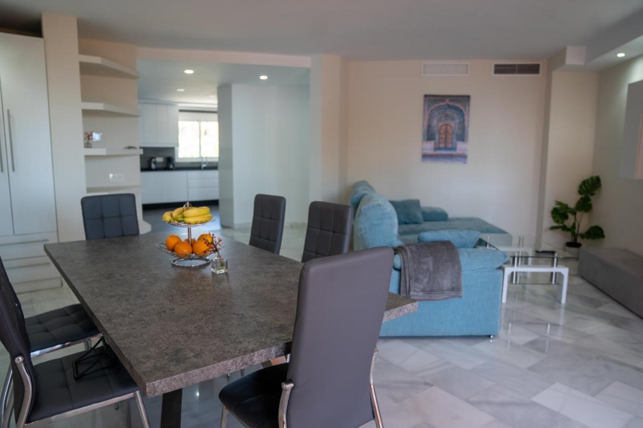 Luxury Three Bedroom Apartment At Estepona Exterior photo
